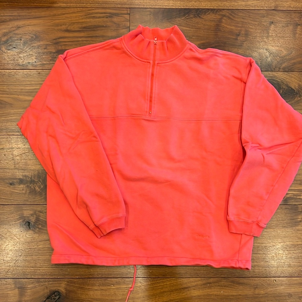 Patagonia men’s large 100% cotton 1/4 zip pullover. Drawstring bottom, coral.